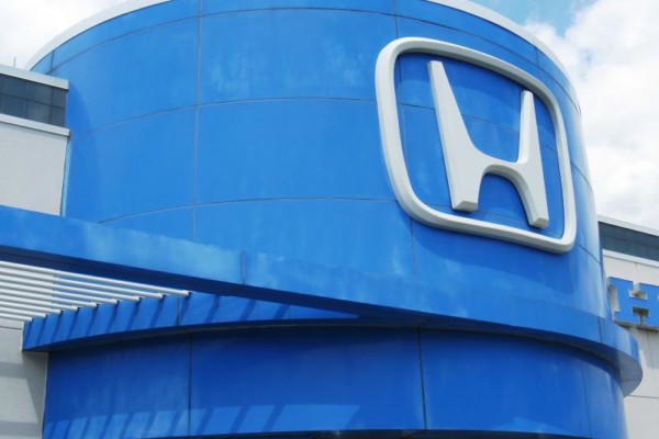 Community Honda of Orland Park composite panels